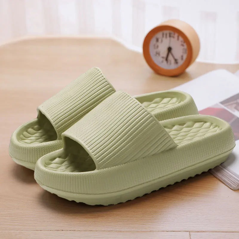 Chinelo Nuvem Antiderrapante