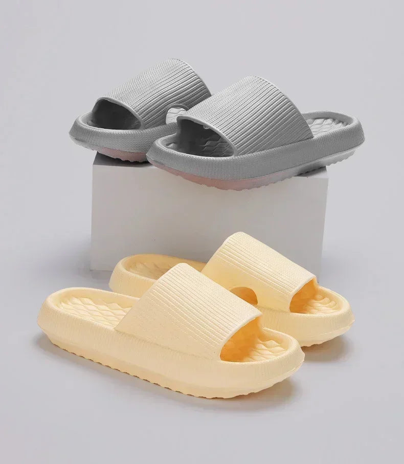 Chinelo Nuvem Antiderrapante