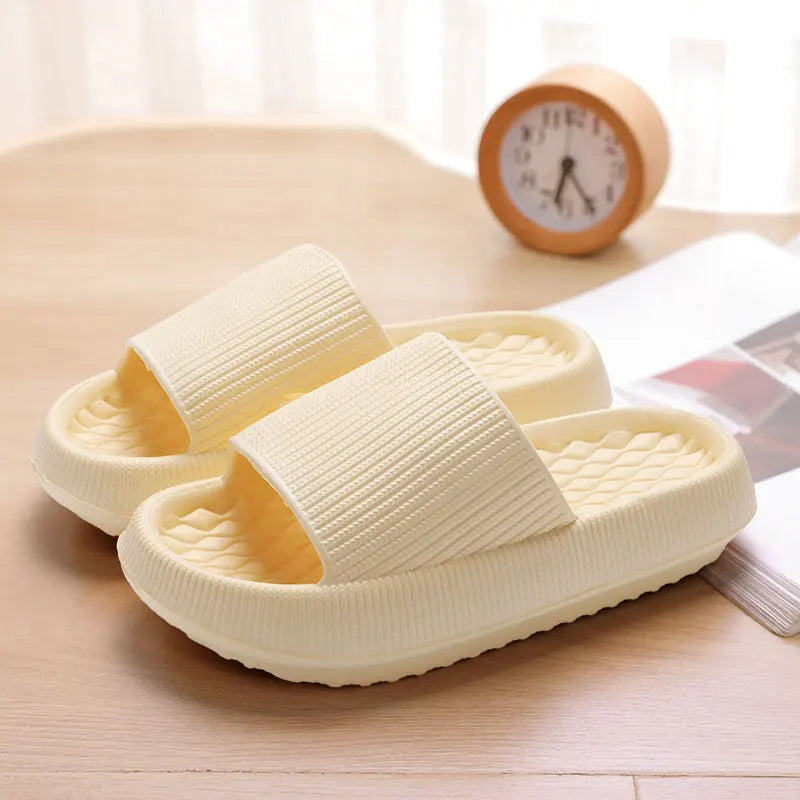 Chinelo Nuvem Antiderrapante