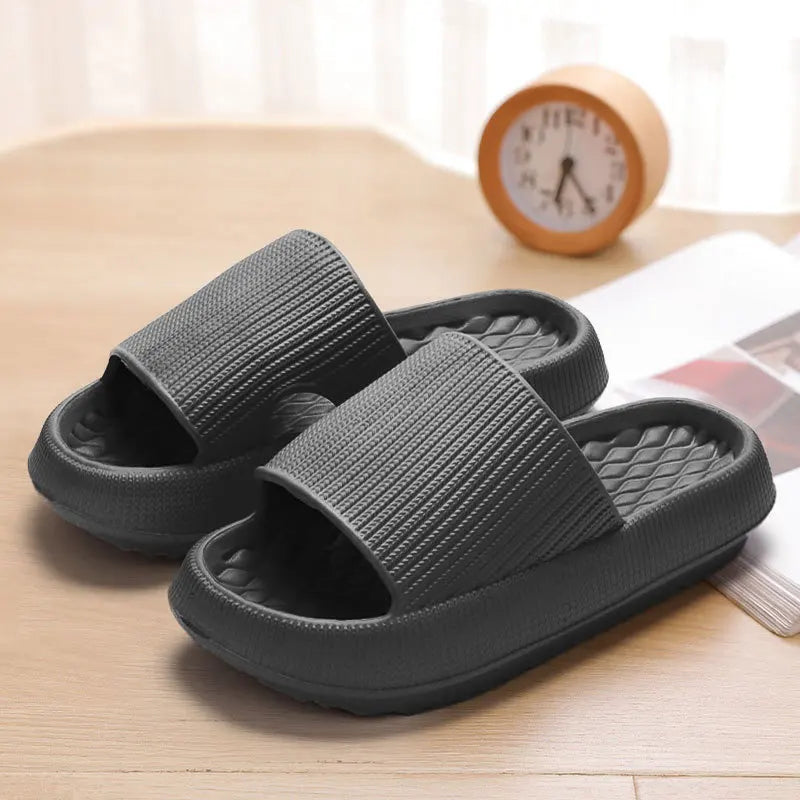Chinelo Nuvem Antiderrapante