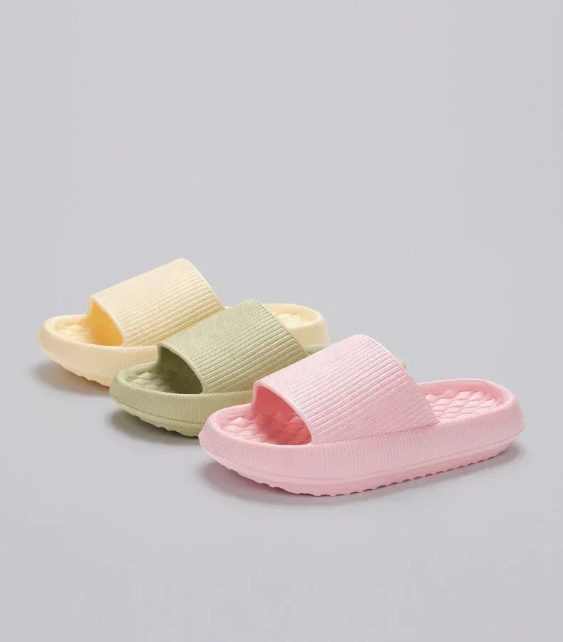 Chinelo Nuvem Antiderrapante
